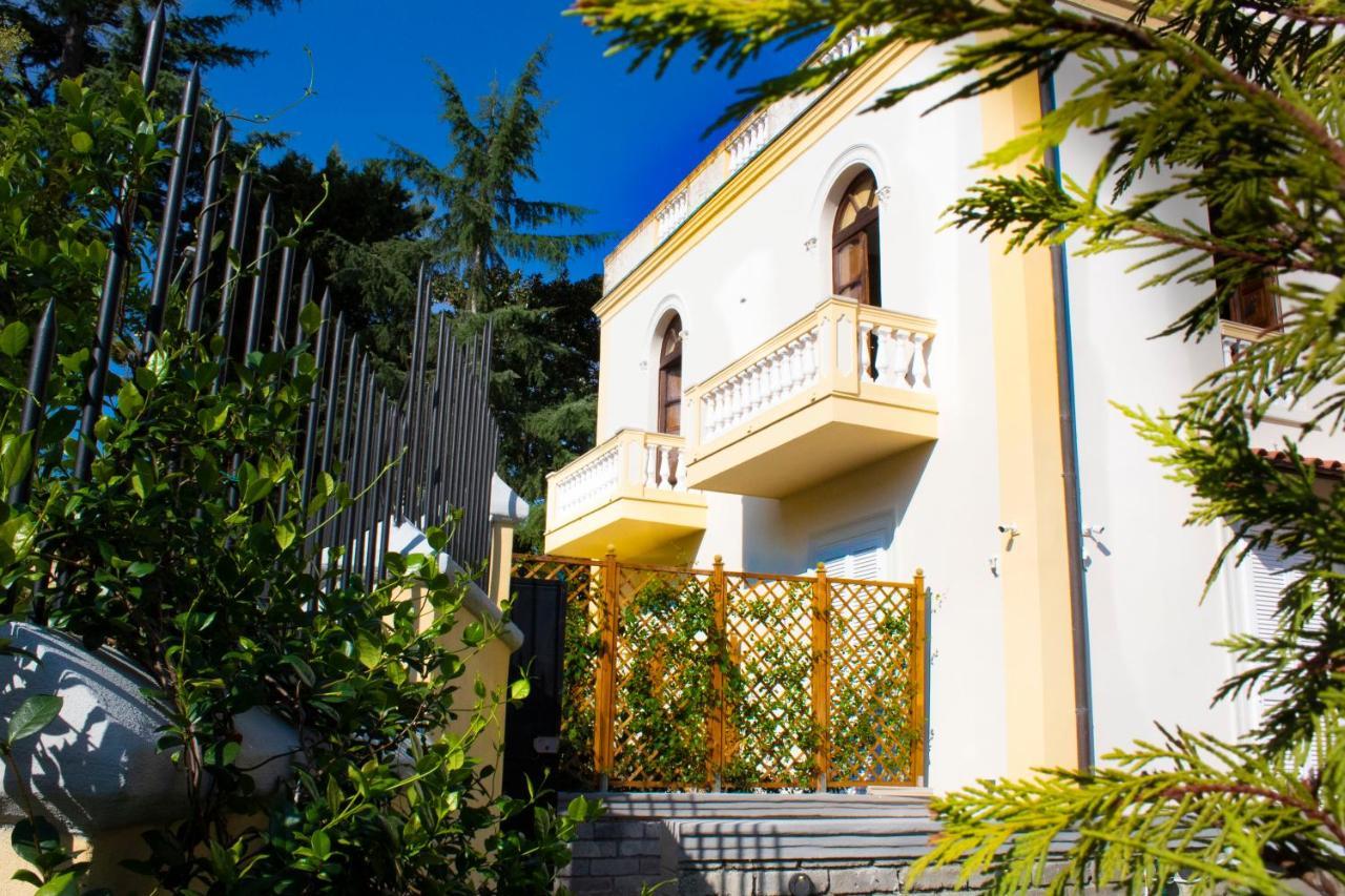 Relais Villa Montedonzelli Naples Extérieur photo
